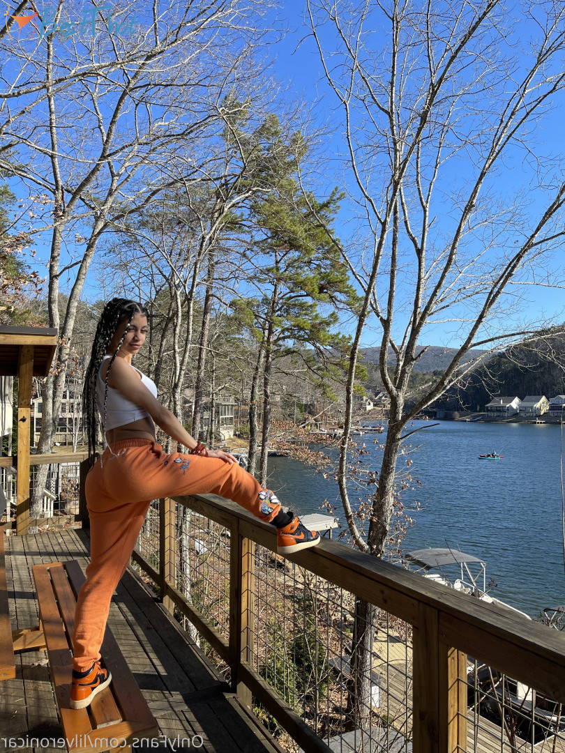 Photo by lilveronicar published on December 10,2024 17:24:32 - BestThots