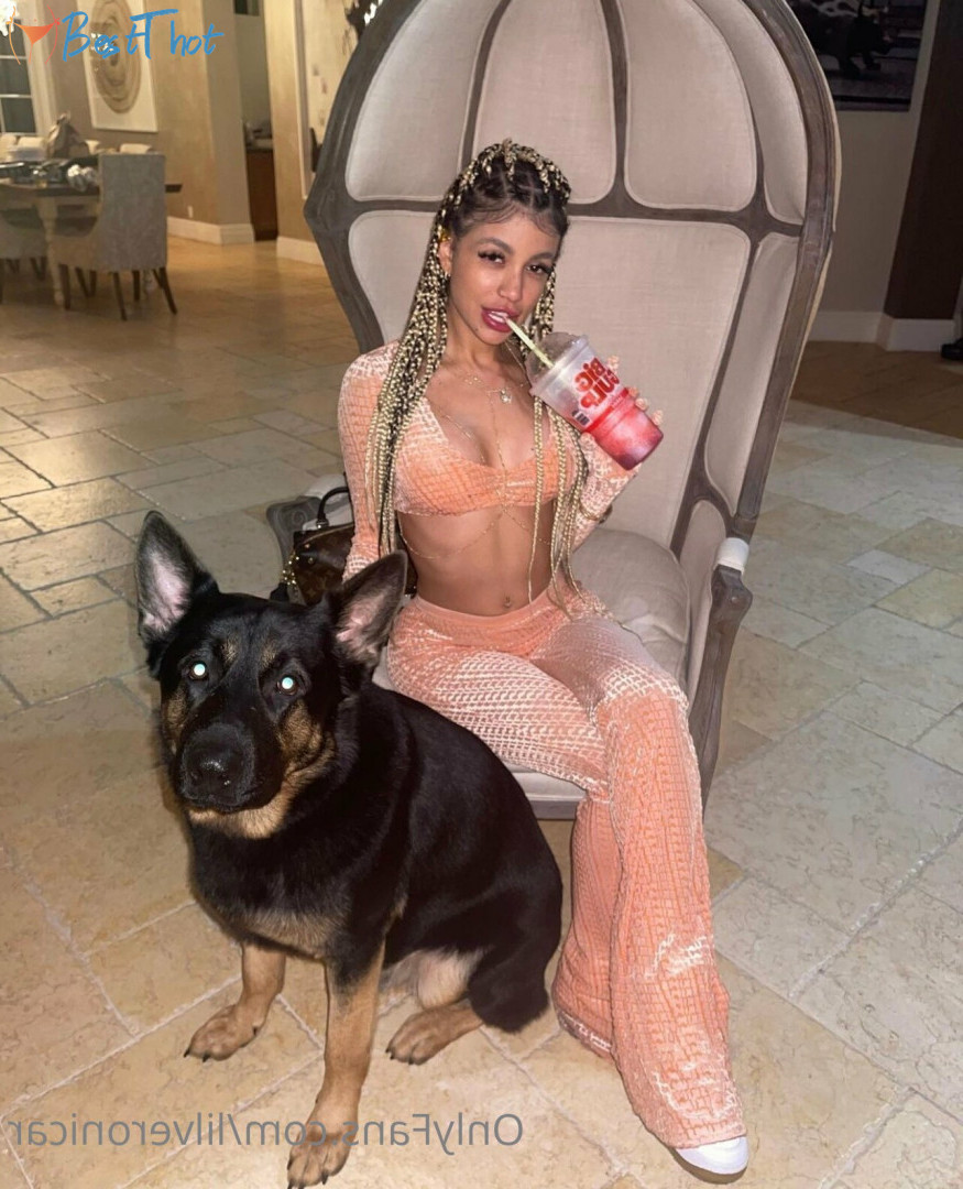 Photo by lilveronicar published on December 10,2024 17:27:24 - BestThots