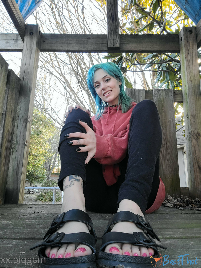 Photo by mythicmaggie published on January 3,2025 21:18:04 - BestThots