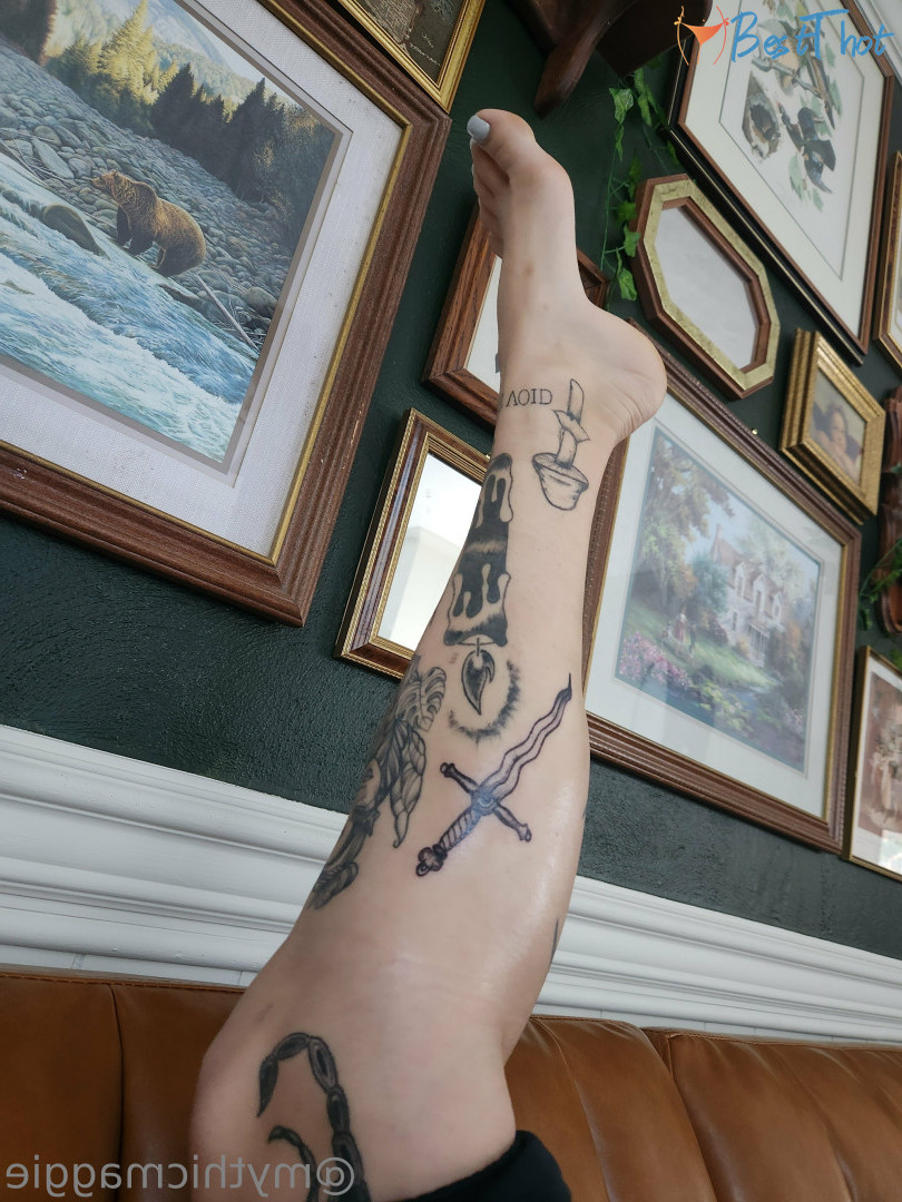 Photo by mythicmaggie published on January 3,2025 22:20:03 - BestThots