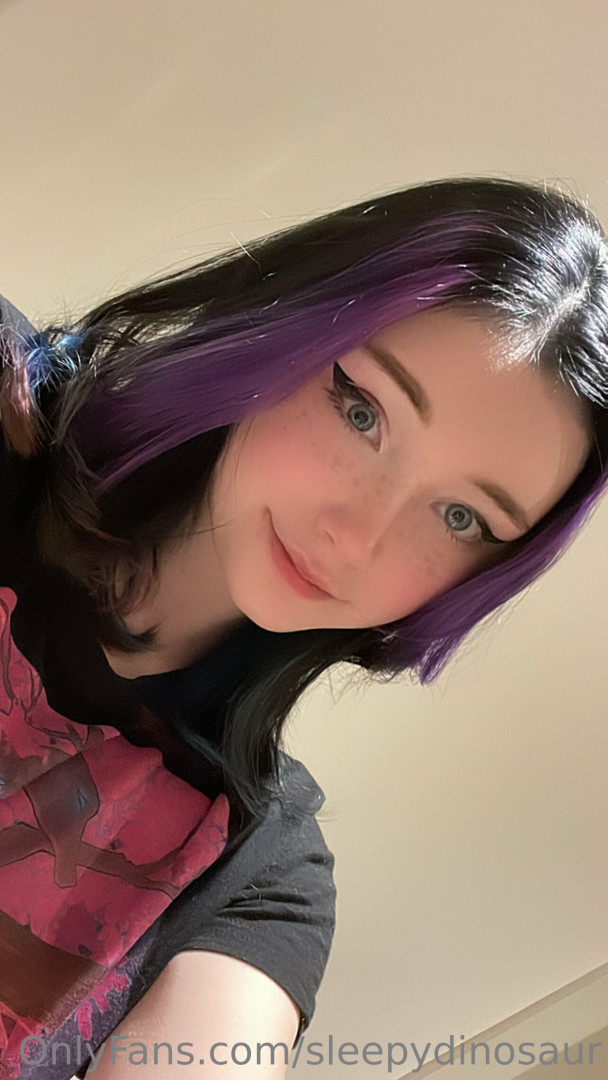 Photo by sleepydinosaur published on May 17,2023 22:20:51 - BestThots