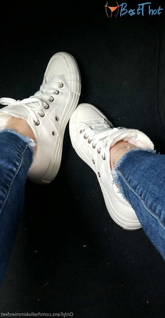 Photo by hellokimmiesfeet published on January 10,2025 12:02:11 - BestThots