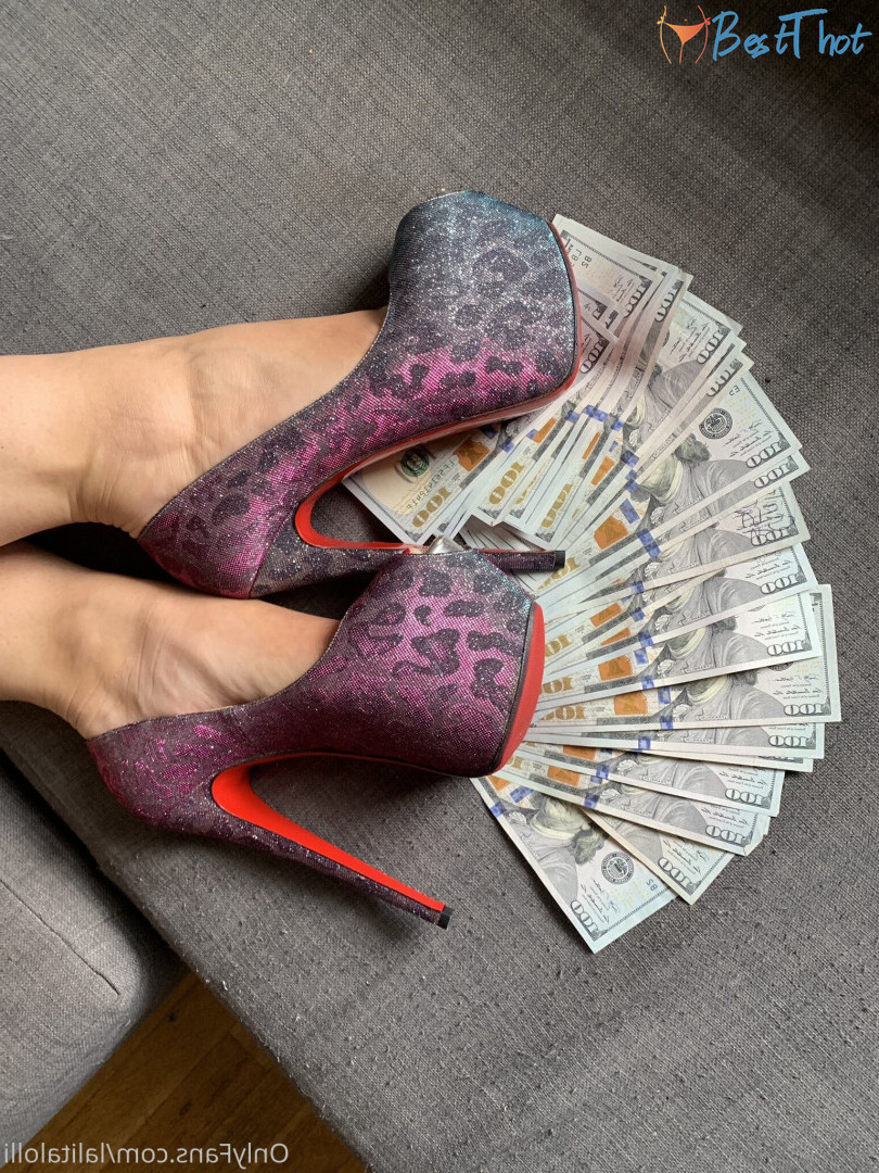 Photo by venusyourgod published on January 11,2025 08:00:34 - BestThots