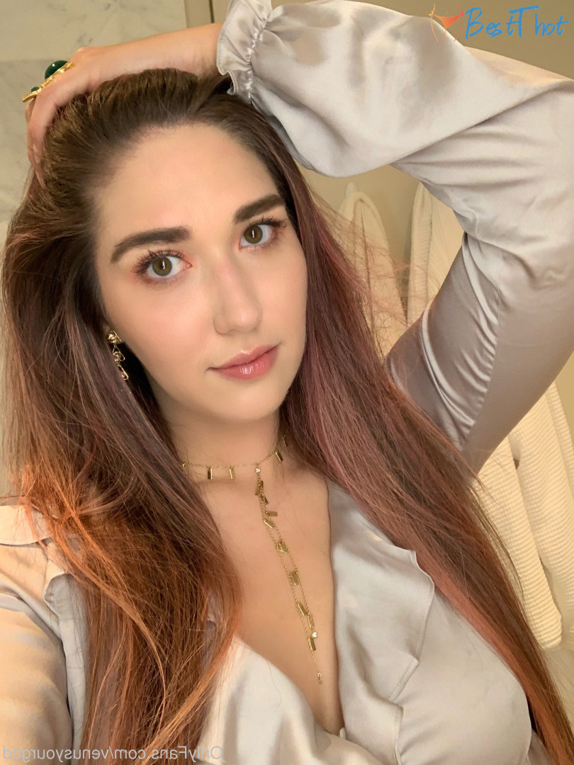 Photo by venusyourgod published on January 11,2025 08:01:52 - BestThots