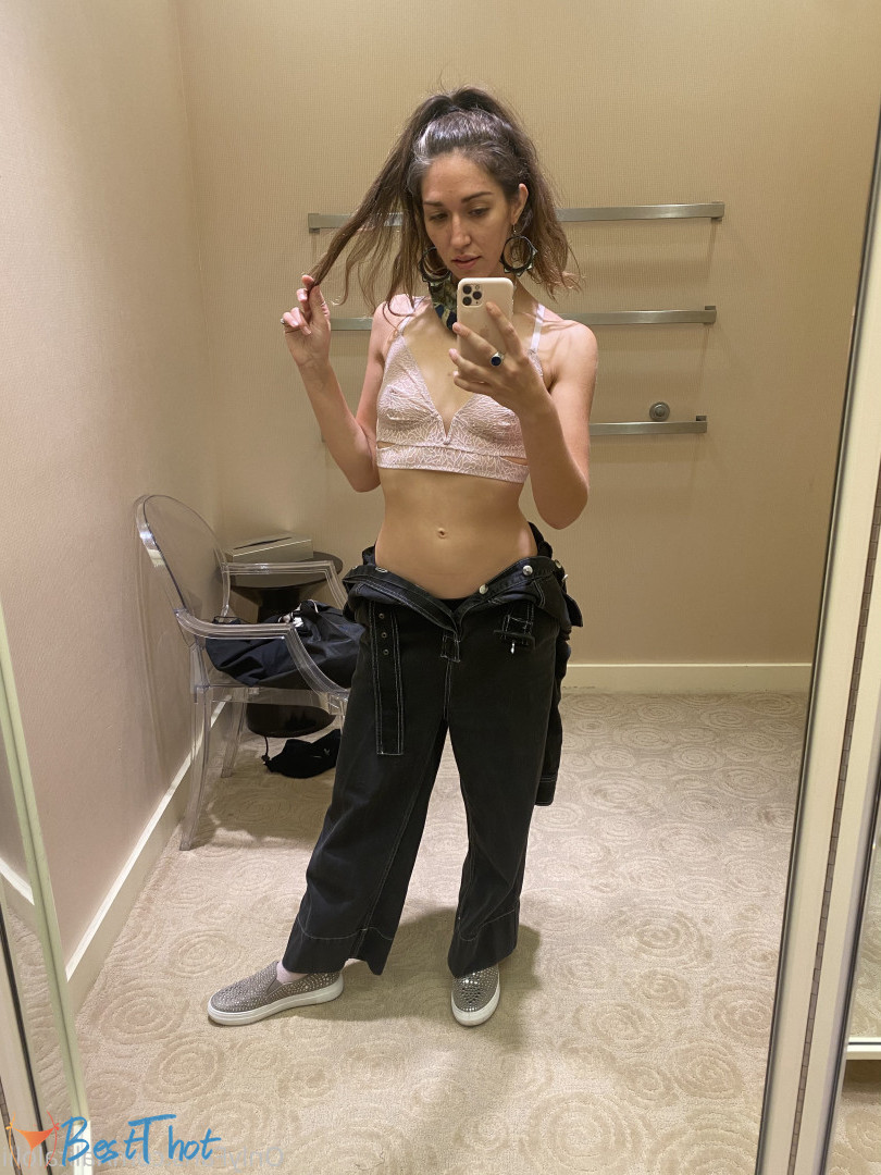 Photo by venusyourgod published on January 11,2025 08:02:15 - BestThots