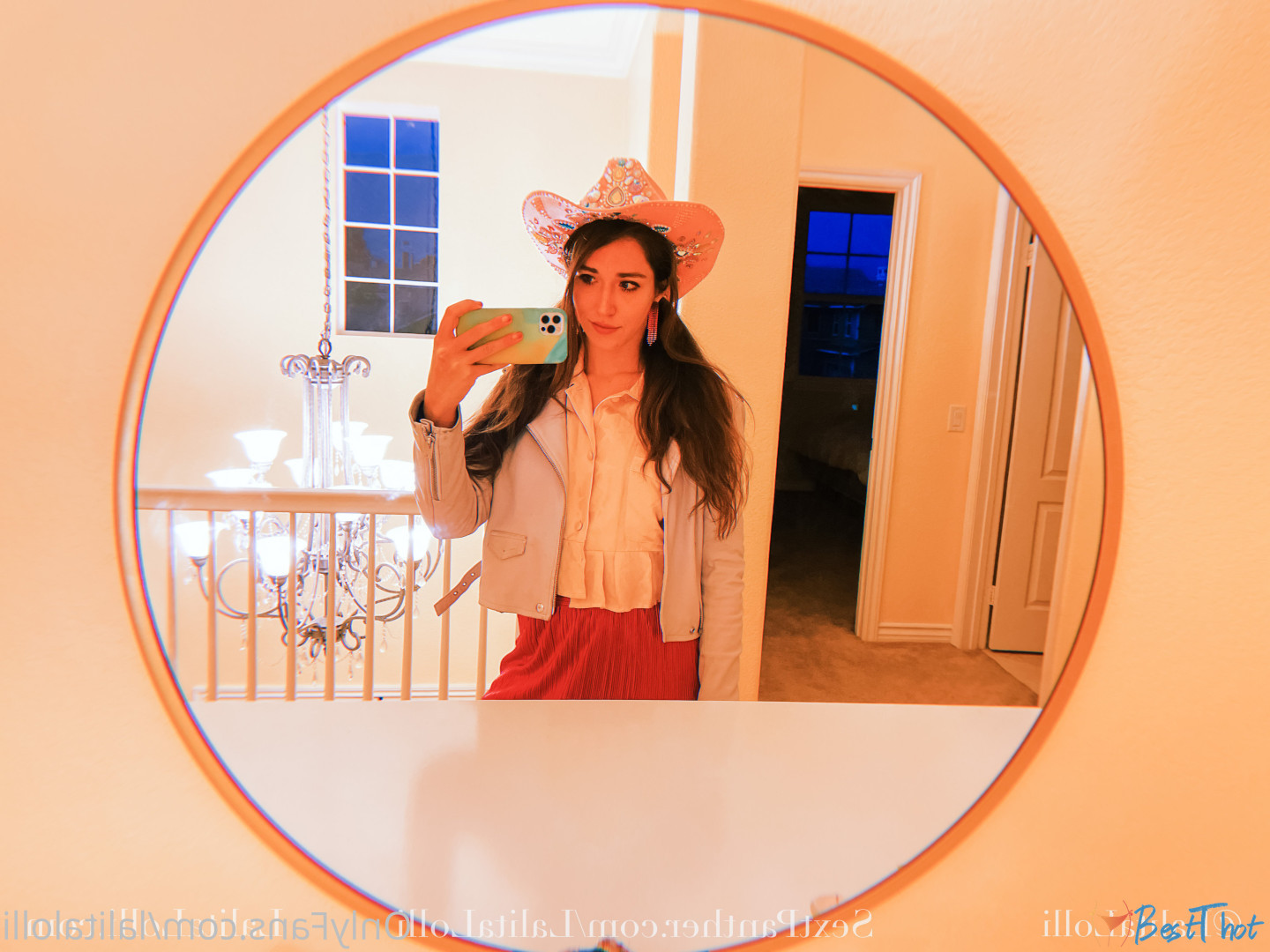 Photo by venusyourgod published on January 11,2025 08:02:20 - BestThots