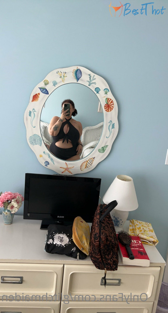 Photo by glitchmaiden published on January 11,2025 10:01:45 - BestThots
