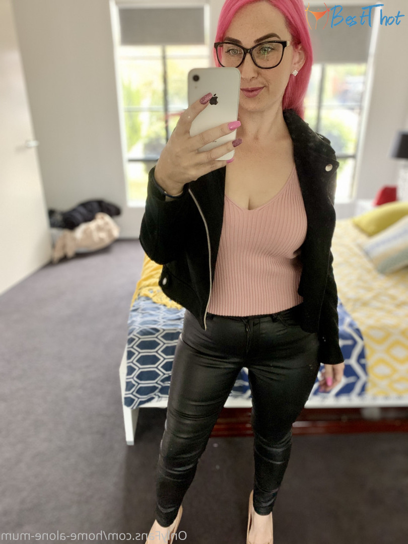 home-alone-mum #9656537