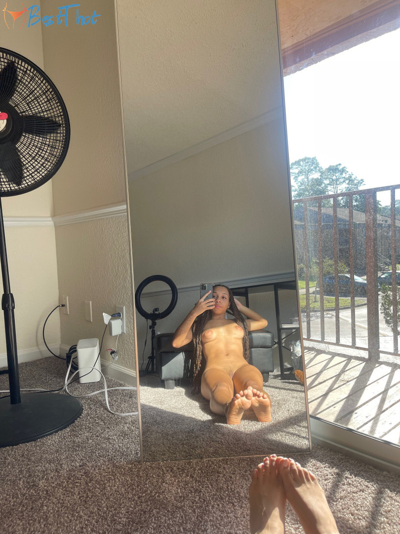 Photo by kinkykha published on January 11,2025 19:01:00 - BestThots