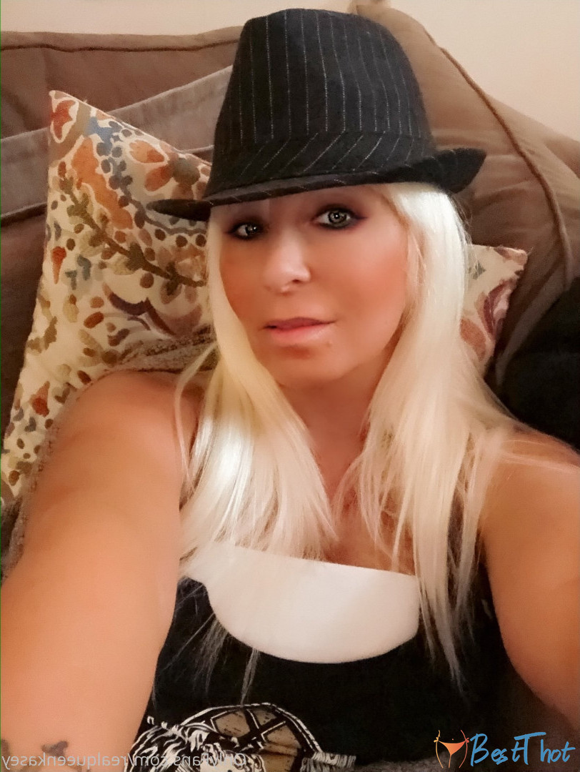 realqueenkasey #9667317
