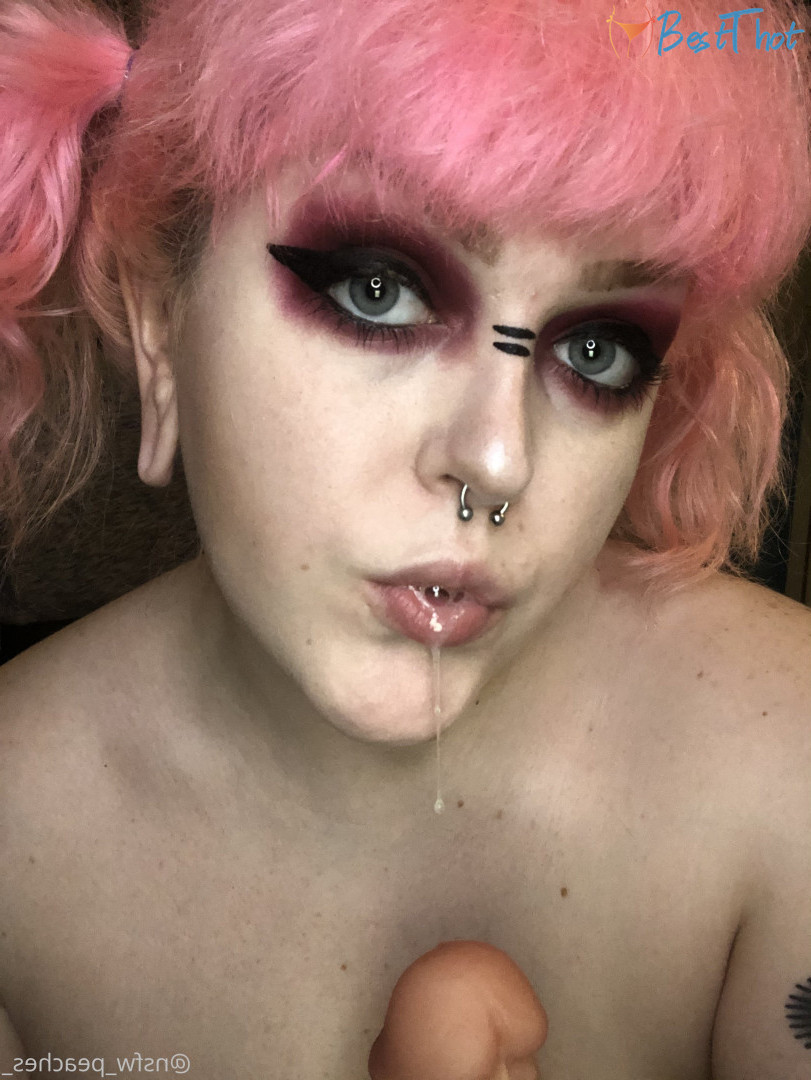 Photo by nsfw_peaches_ published on January 12,2025 19:02:15 - BestThots