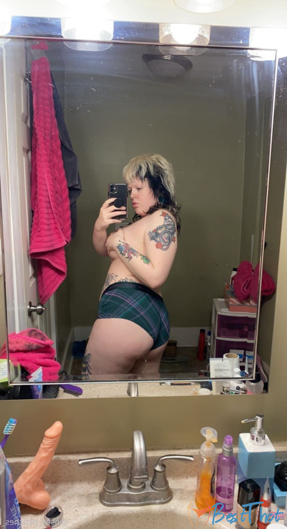 nsfw_peaches_ #9669236