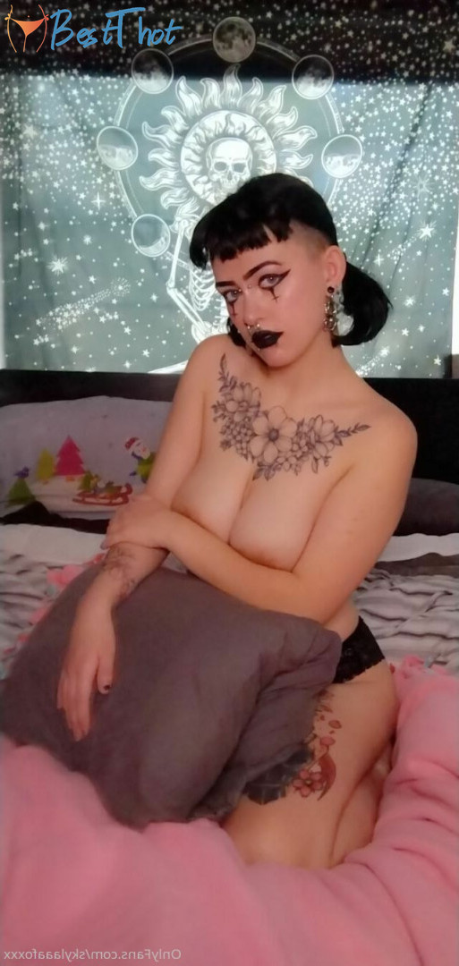 Photo by skylaaafoxxx published on January 13,2025 03:00:44 - BestThots