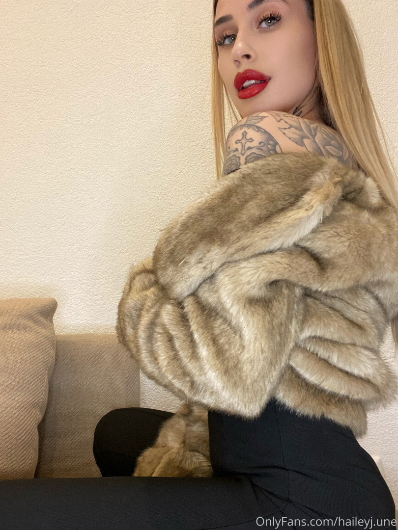 Photo by haileyj.une published on October 11,2023 10:10:18 - BestThots
