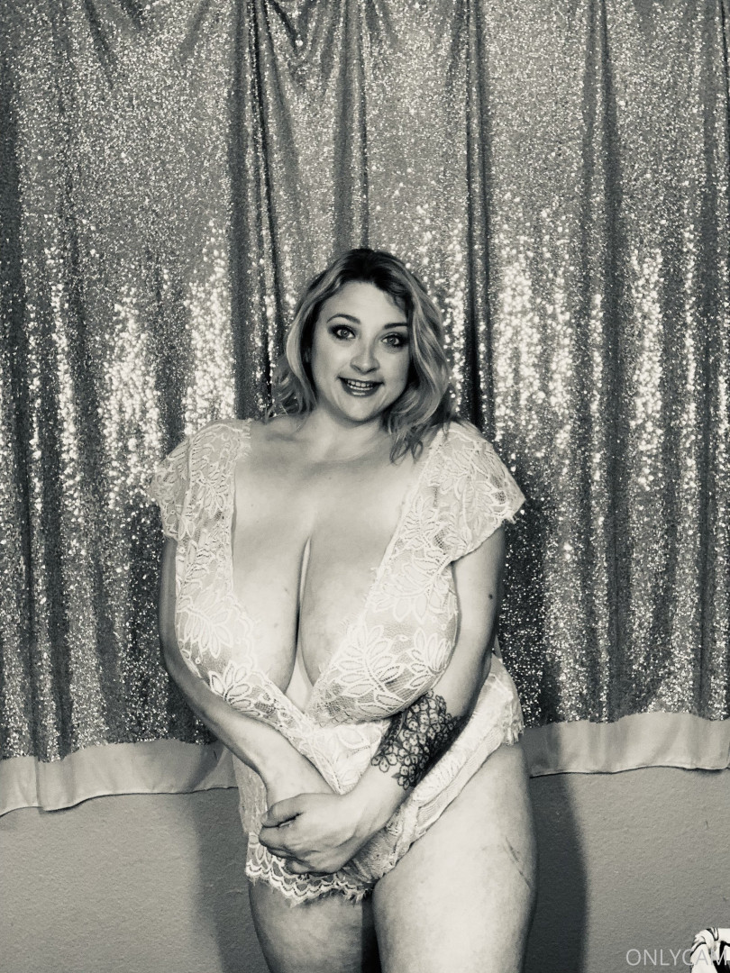 Photo by cambriacurves published on January 4,2024 20:52:32 - BestThots