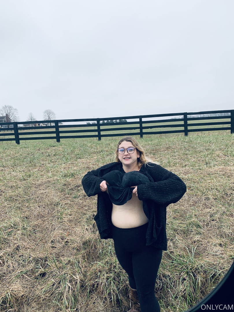 Photo by cambriacurves published on January 4,2024 20:52:59 - BestThots
