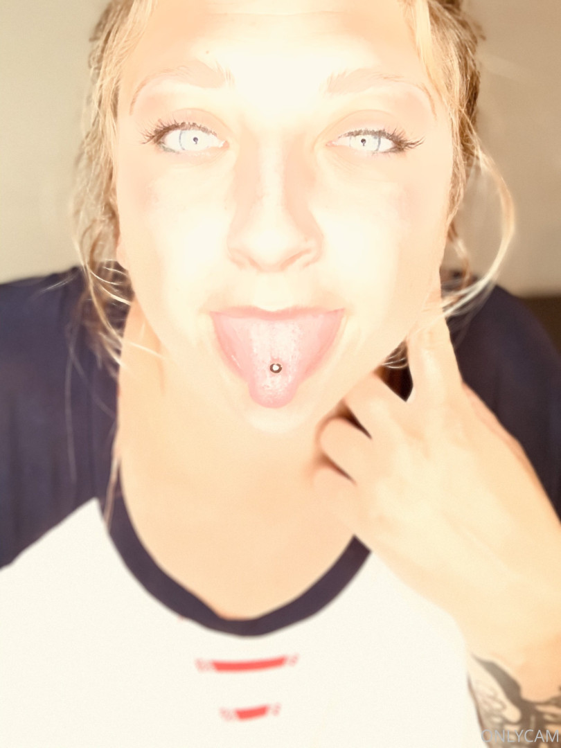 Photo by cambriacurves published on January 4,2024 20:55:24 - BestThots