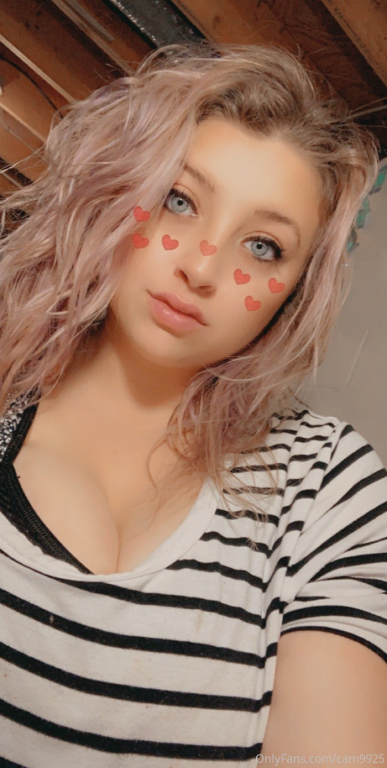 Photo by cambriacurves published on January 4,2024 20:55:49 - BestThots