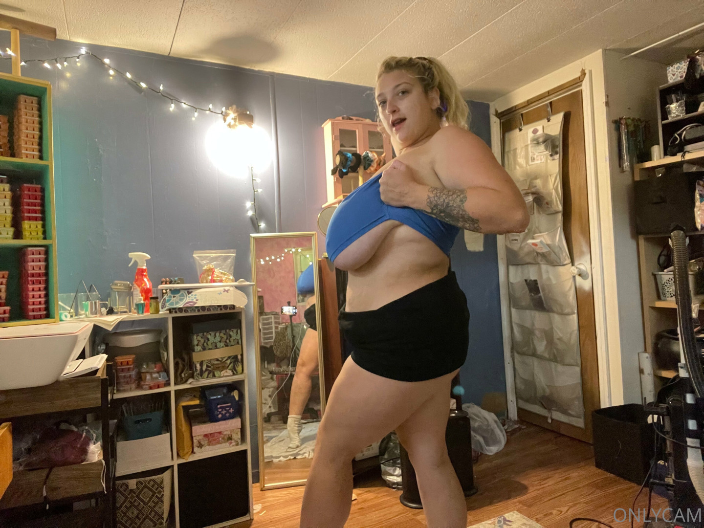 Photo by cambriacurves published on January 4,2024 20:57:26 - BestThots