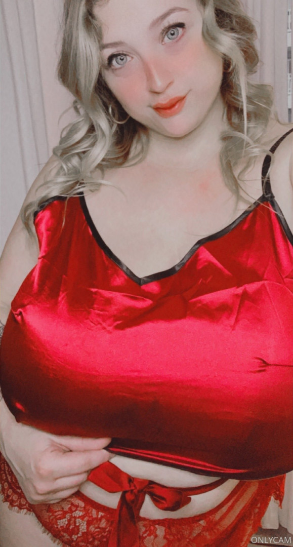 Photo by cambriacurves published on January 4,2024 20:59:40 - BestThots