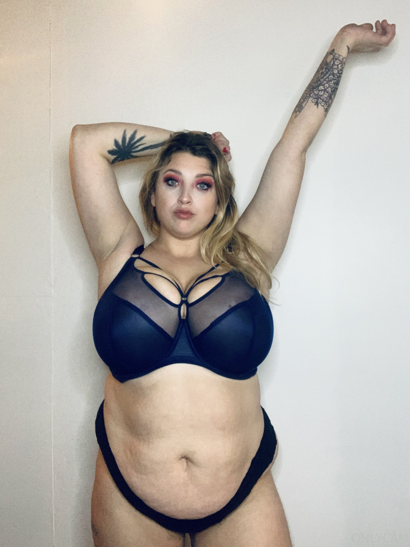 Photo by cambriacurves published on January 4,2024 21:00:39 - BestThots