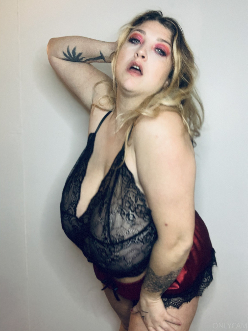 Photo by cambriacurves published on January 4,2024 21:02:33 - BestThots