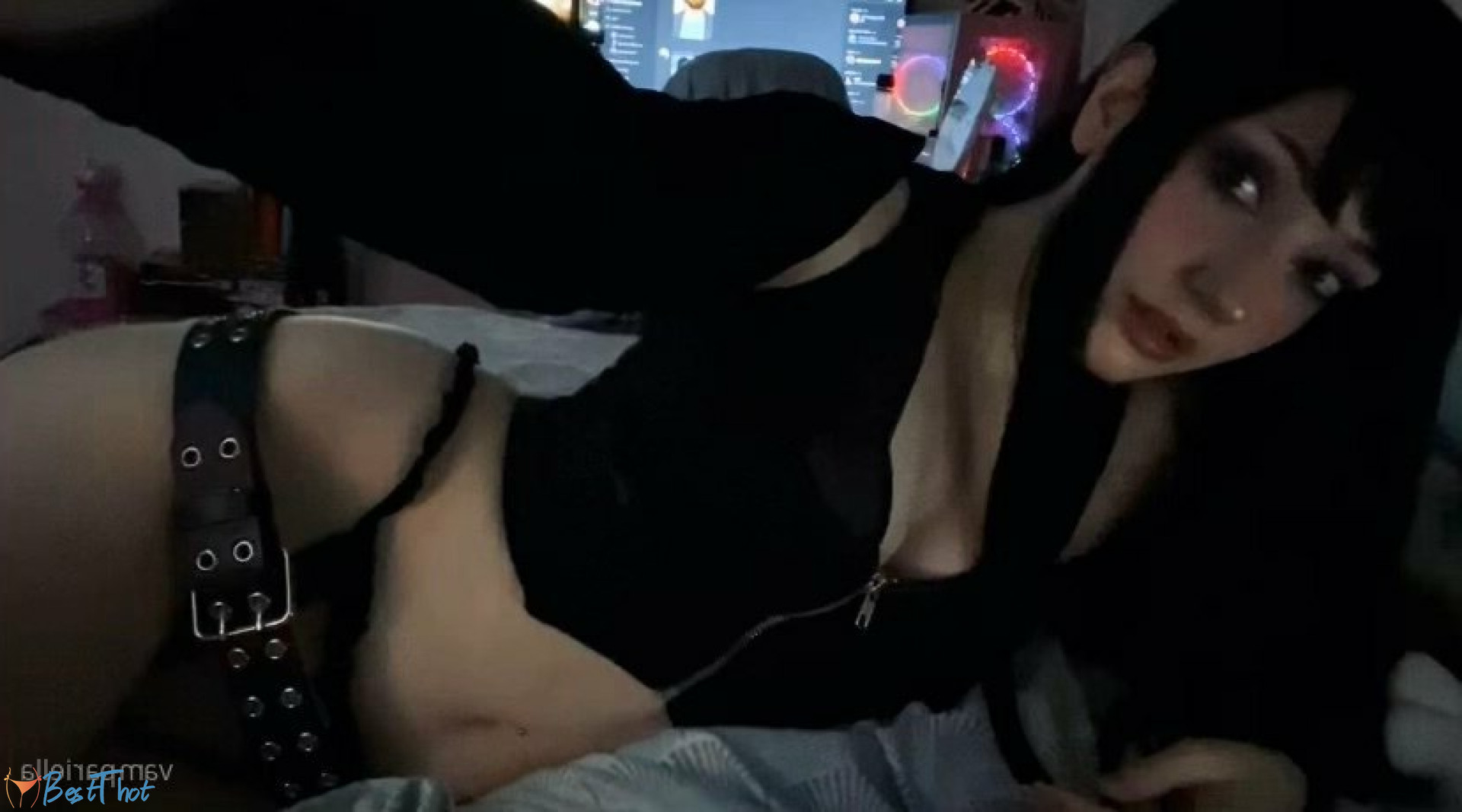 Photo by curiousvamp published on January 14,2025 08:01:50 - BestThots