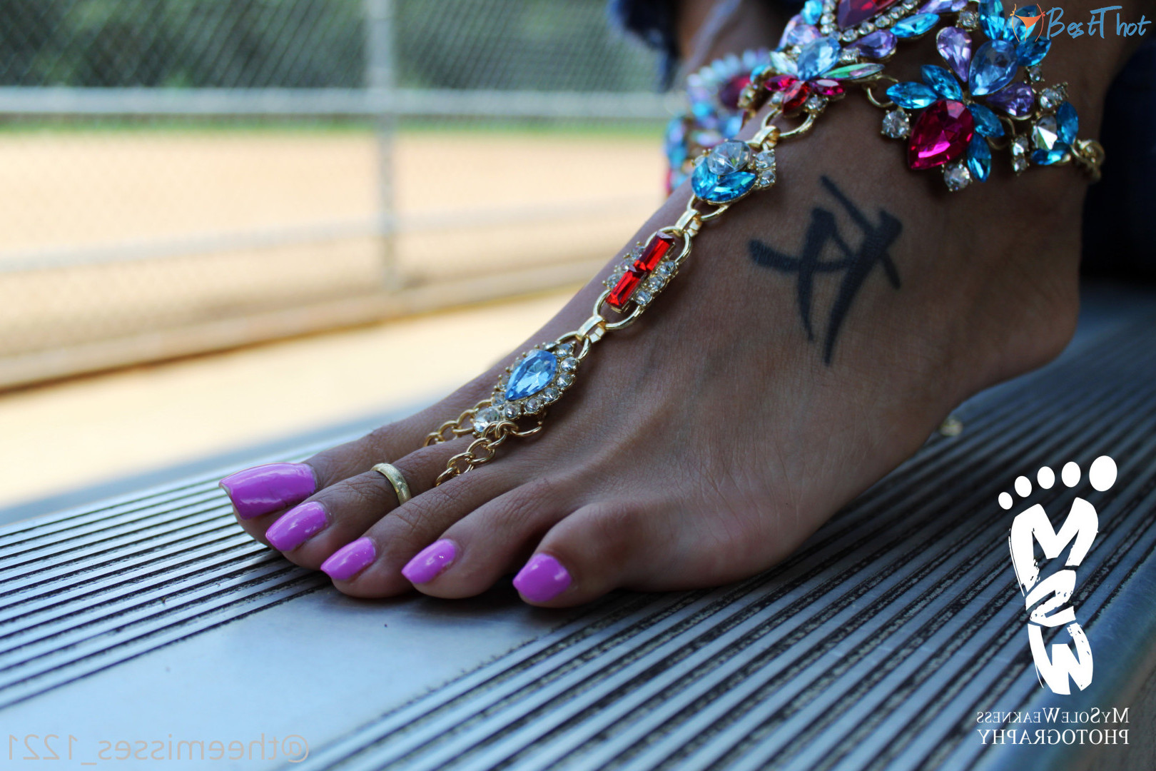 theemisses_1221 #9682054