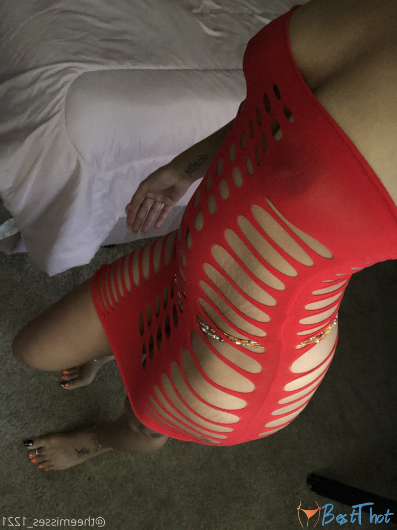 theemisses_1221 #9682058