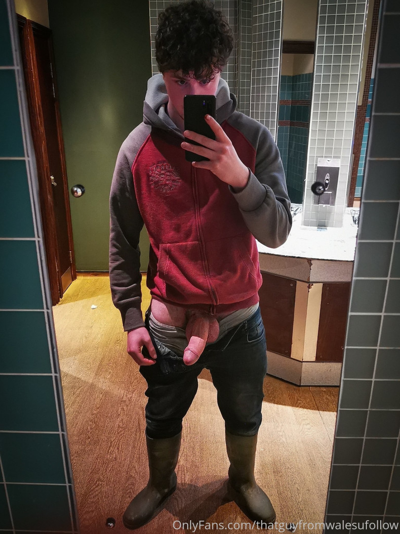 Photo by thatguyfromwalesufollow published on July 2,2023 12:13:52 - BestThots