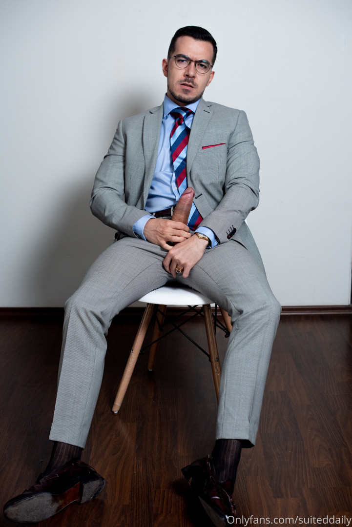 Photo by suiteddaily published on May 17,2023 13:17:33 - BestThots