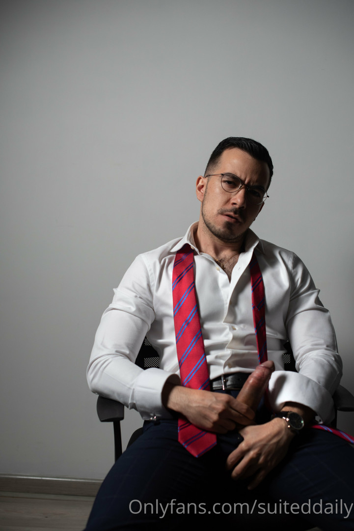 Photo by suiteddaily published on May 17,2023 13:17:43 - BestThots