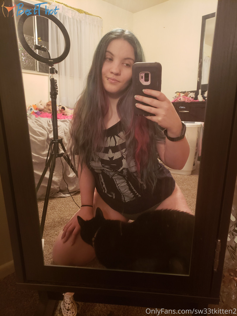 Photo by sw33tkitten2 published on January 19,2025 16:00:17 - BestThots