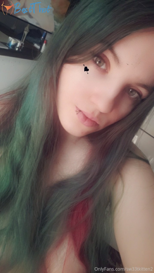 Photo by sw33tkitten2 published on January 19,2025 16:01:01 - BestThots