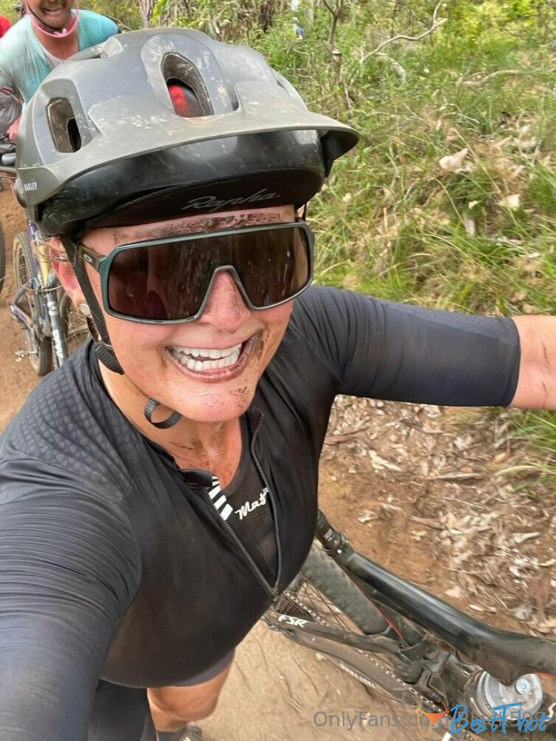 Photo by black599 published on January 20,2025 04:01:23 - BestThots