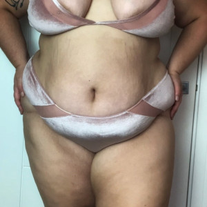 aprilfoxx #2806119