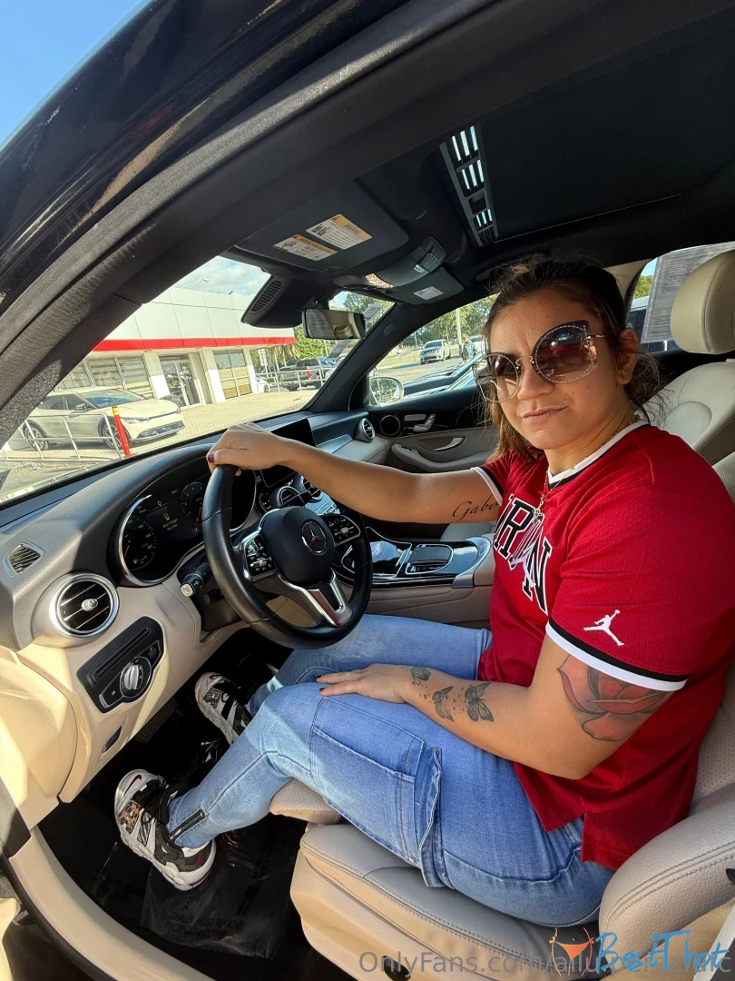 Photo by ailu-perez-ufc published on January 29,2025 11:00:14 - BestThots