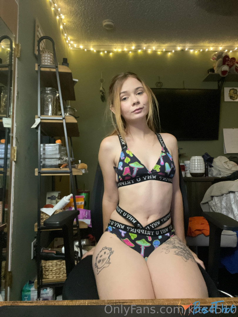 Photo by favoritemidwestvixen published on January 23,2025 23:02:00 - BestThots