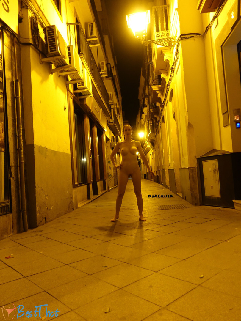 Photo by miaexhib published on January 26,2025 12:02:30 - BestThots