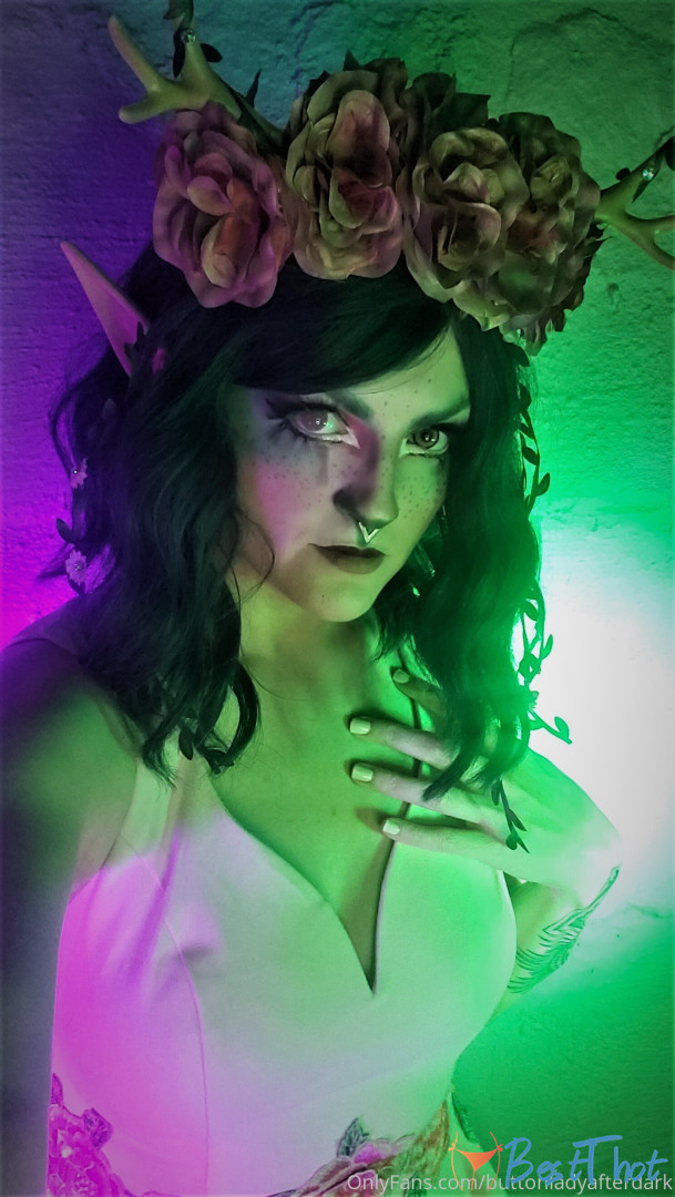 buttonladyafterdark #9755099