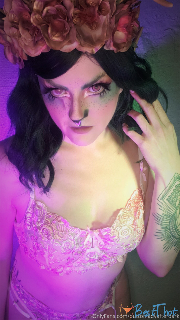 buttonladyafterdark #9755100