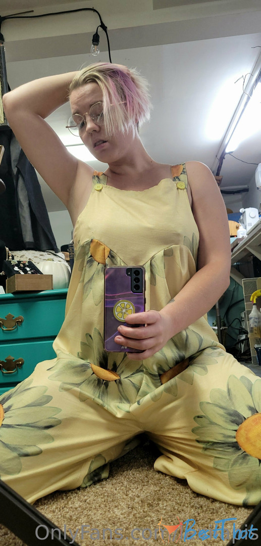 Photo by lexilapis published on January 24,2025 02:03:41 - BestThots