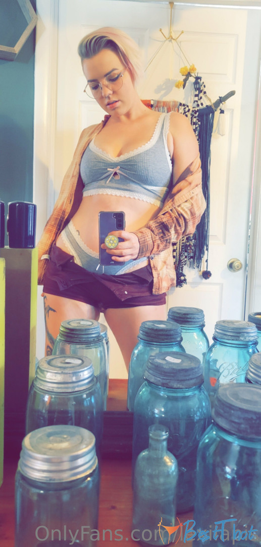 Photo by lexilapis published on January 24,2025 03:00:49 - BestThots