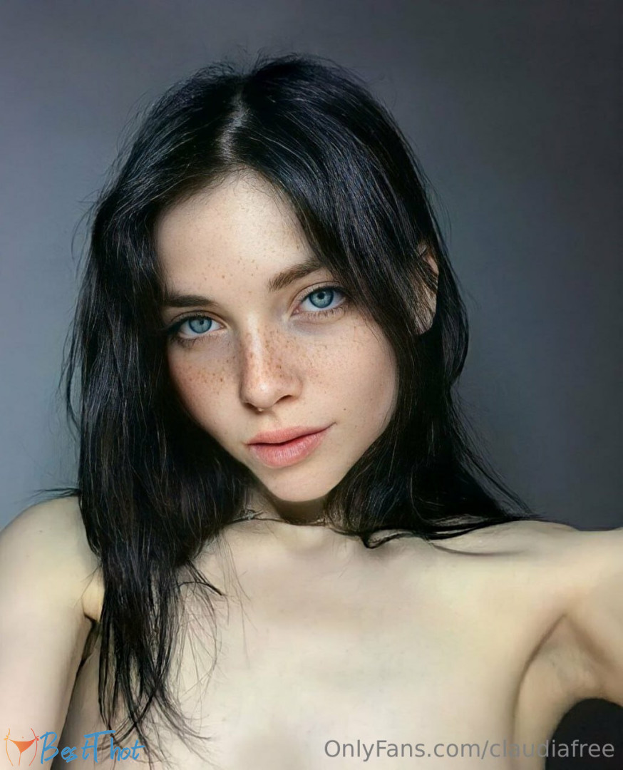 claudiafree #9767028