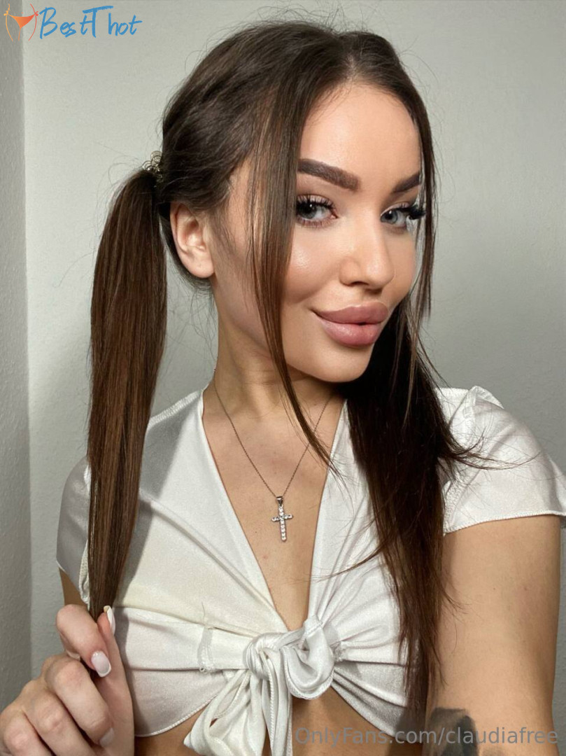 claudiafree #9778752