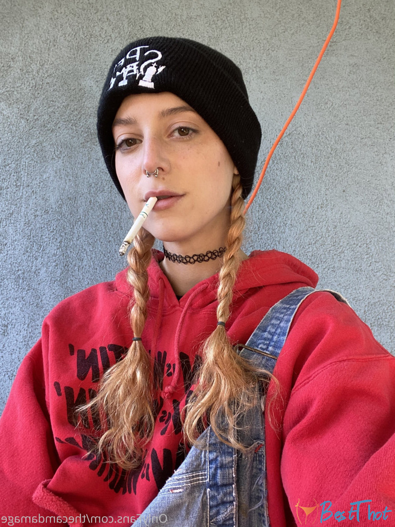 Photo by thecamdamage published on December 21,2024 03:08:45 - BestThots