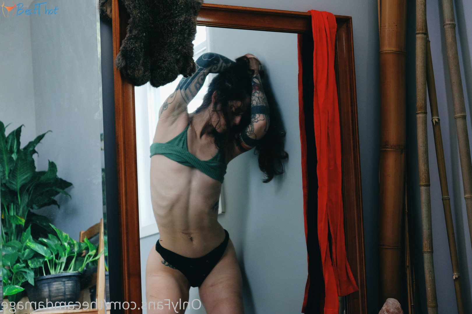 Photo by thecamdamage published on December 21,2024 04:10:37 - BestThots