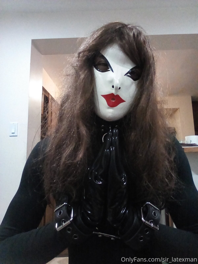 Photo by sir_latexman published on May 18,2023 00:11:29 - BestThots