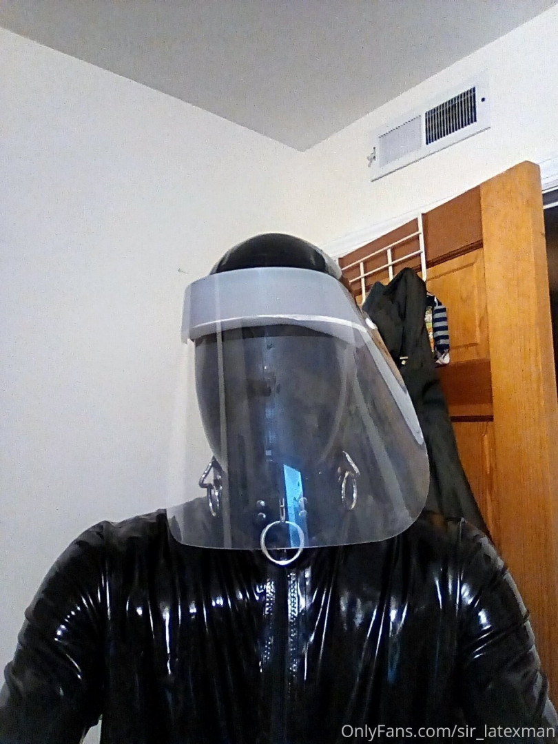 Photo by sir_latexman published on May 18,2023 00:11:39 - BestThots