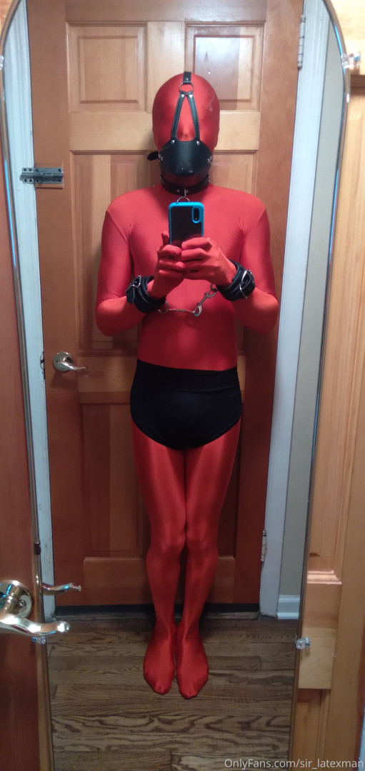 Photo by sir_latexman published on May 18,2023 00:11:43 - BestThots